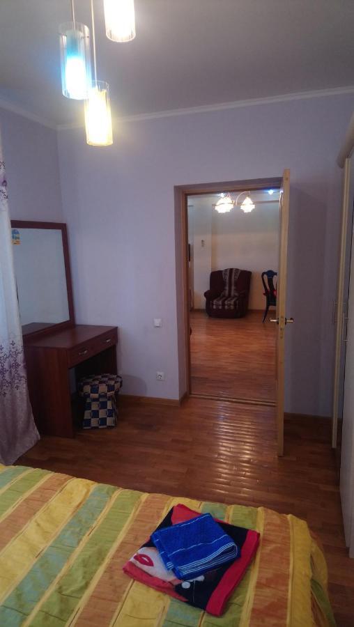 Apartment On Tole Bi アルマトイ エクステリア 写真