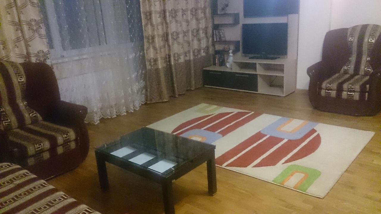 Apartment On Tole Bi アルマトイ エクステリア 写真